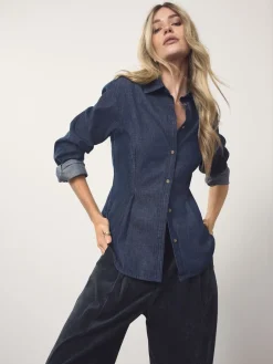 Clearance Next Délavage bleu - Chemise en denim ajustée à manches longues à taille cintrée