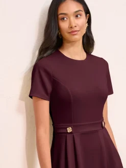 Discount Friends Like These Rouge baie - Tab Detail Manches courtes Mi-long habillé Robe