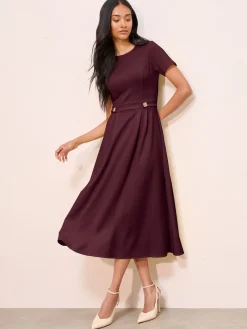 Discount Friends Like These Rouge baie - Tab Detail Manches courtes Mi-long habillé Robe