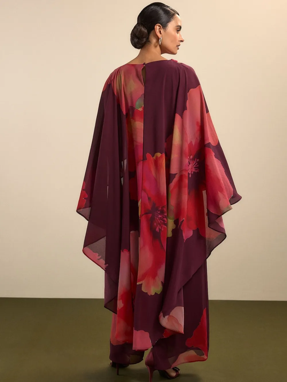 Best Next Rouge bordeaux à fleurs - Cape Robe longue