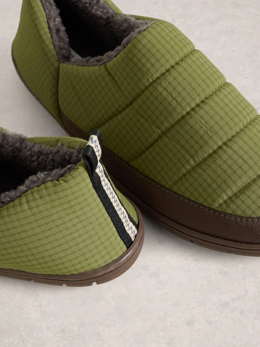 White Stuff Vert clair - Chaussons gonflables en nylon|Homme Chaussons